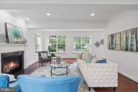 Living - 2001 Prichard Rd, Silver Spring, MD 20902 photo 2 of 5