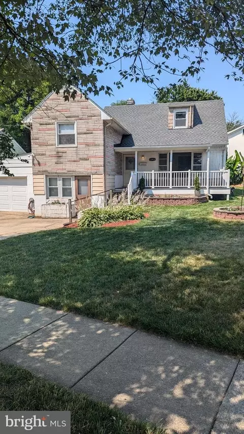 13418 Parkland Dr, Rockville, MD 20853