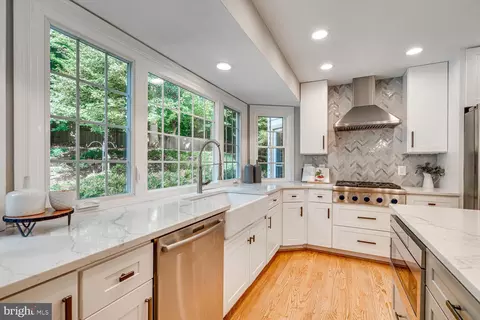 Kitchen - 2815 Regina Dr, Silver Spring, MD 20906 photo 3 of 5