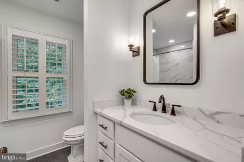 Bath - 2815 Regina Dr, Silver Spring, MD 20906 photo 6 of 8
