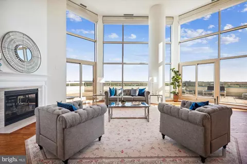 5600 Wisconsin Ave #PH19D, Chevy Chase, MD 20815
