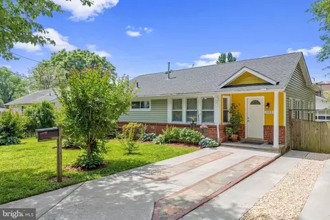1127 Lewis Ave, Rockville, MD 20851