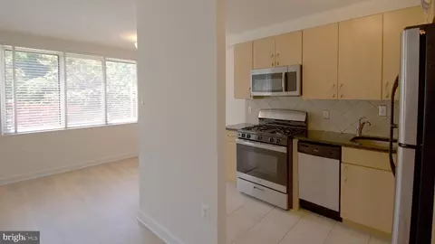 10201 Grosvenor #407, North Bethesda, MD 20852