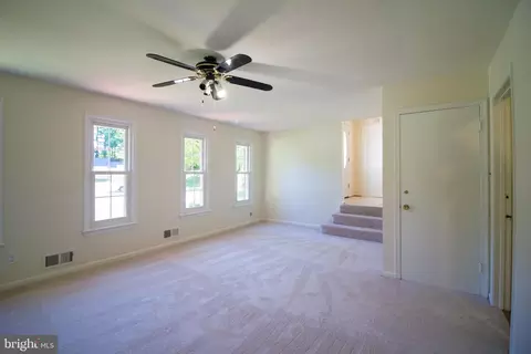 Living - 1820 Middlevale Ter, Silver Spring, MD 20906 photo 4 of 7