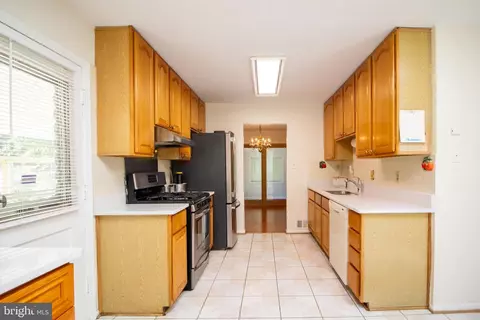 Kitchen - 1820 Middlevale Ter, Silver Spring, MD 20906 photo 2 of 6