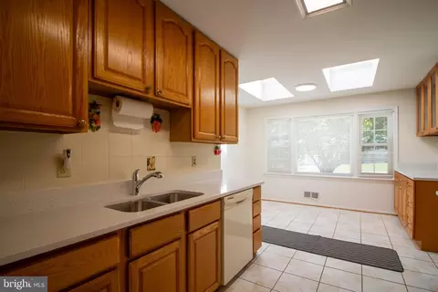 Kitchen - 1820 Middlevale Ter, Silver Spring, MD 20906 photo 4 of 6