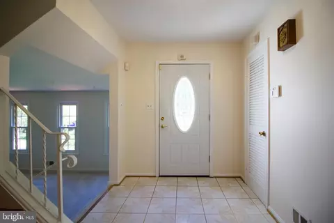 Entry Way - 1820 Middlevale Ter, Silver Spring, MD 20906 photo 2 of 6