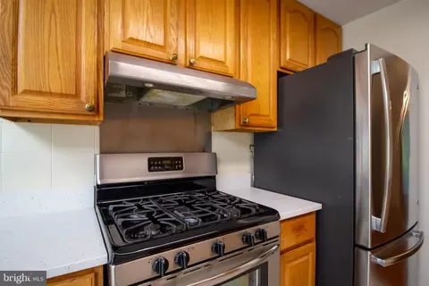 Kitchen - 1820 Middlevale Ter, Silver Spring, MD 20906 photo 5 of 6