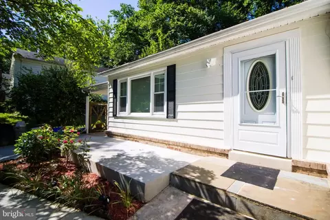 Exterior - 1820 Middlevale Ter, Silver Spring, MD 20906 photo 2 of 4