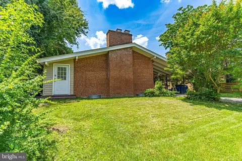 11216 Bybee St, Silver Spring, MD 20902
