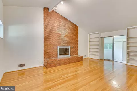 11216 Bybee St, Silver Spring, MD 20902 photo 2