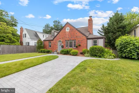 410 Brewster Ave, Silver Spring, MD 20901 photo 3