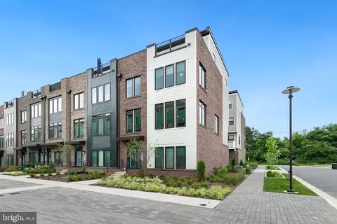 8261 Front Loop, Rockville, MD 20855
