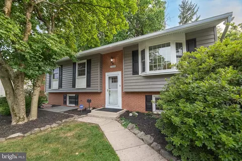 14608 Nadine Dr, Rockville, MD 20853