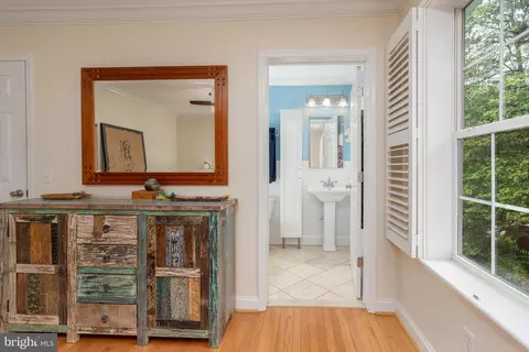 Entry Way - 10009 Menlo Ave, Silver Spring, MD 20910 photo 7 of 8