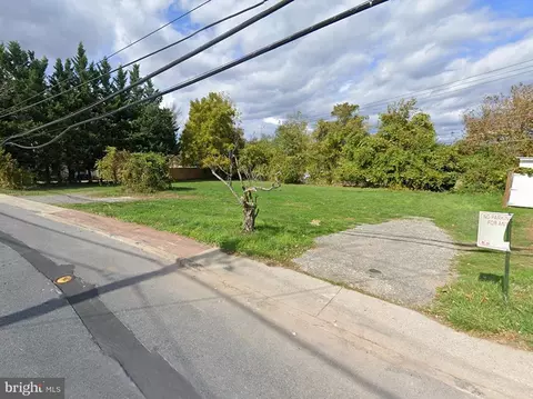 436 438 Diamond Ave, Gaithersburg, MD 20877 photo 2