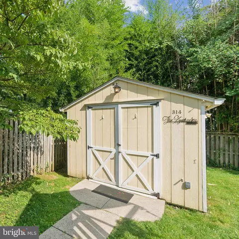 314 Whitestone Rd, Silver Spring, MD 20901 photo 5