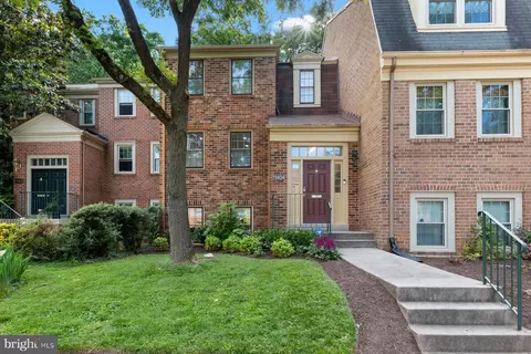11404 Dorchester Ln, Rockville, MD 20852