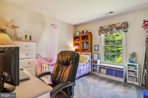 Bedroom - 15040 Notley Rd, Silver Spring, MD 20905 photo 6 of 12