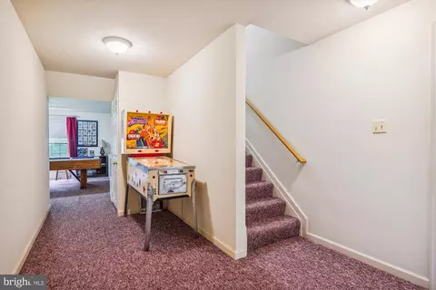 Entry Way - 15040 Notley Rd, Silver Spring, MD 20905 photo 8 of 9