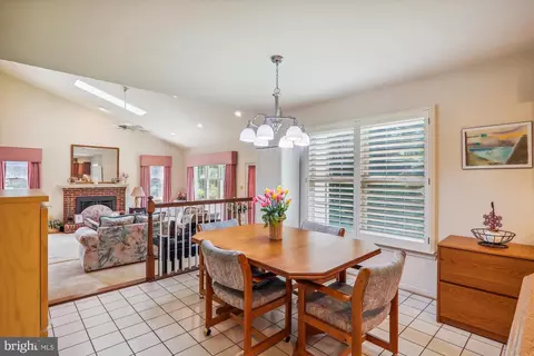 Dining - 15040 Notley Rd, Silver Spring, MD 20905 photo 6 of 6