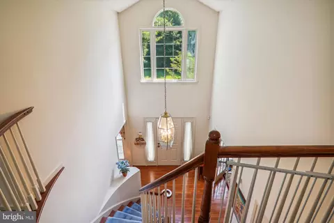 Entry Way - 15040 Notley Rd, Silver Spring, MD 20905 photo 4 of 9