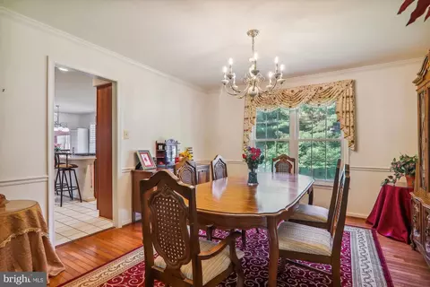 Dining - 15040 Notley Rd, Silver Spring, MD 20905 photo 3 of 6