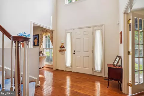 Entry Way - 15040 Notley Rd, Silver Spring, MD 20905 photo 1 of 9