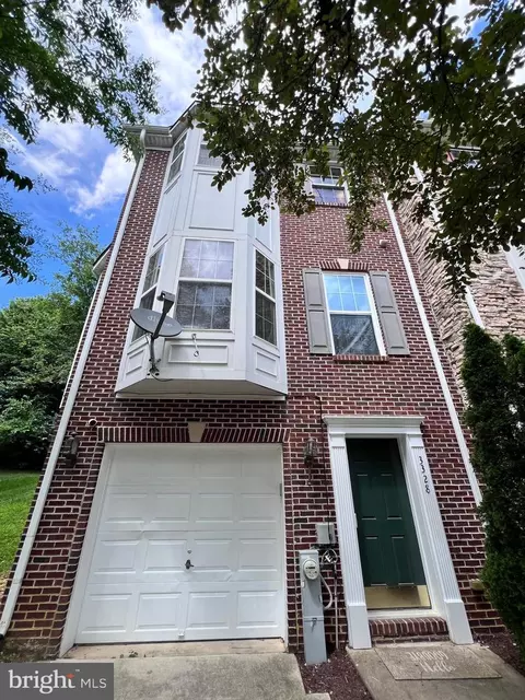 3328 Castle Ridge Cir #11, Silver Spring, MD 20904