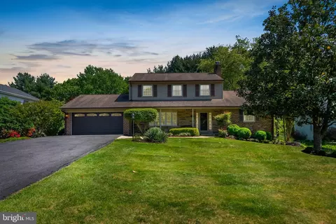 18517 Queen Elizabeth Dr, Olney, MD 20832
