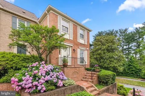 11011 Wickshire Way #M-4, North Bethesda, MD 20852