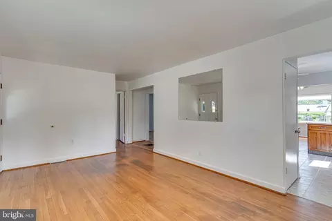 Living - 11805 College View Dr, Silver Spring, MD 20902 photo 2 of 4