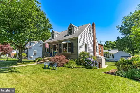 Exterior - 11805 College View Dr, Silver Spring, MD 20902 photo 7 of 8