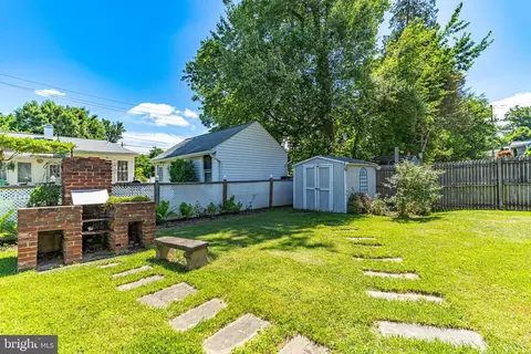 Exterior - 11805 College View Dr, Silver Spring, MD 20902 photo 5 of 8