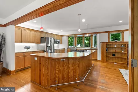 Kitchen - 601 Ellsworth Dr, Silver Spring, MD 20910 photo 1 of 8