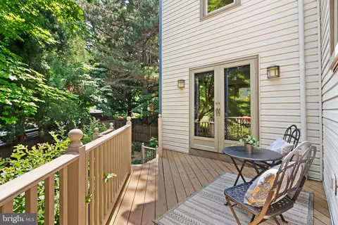 Exterior - 601 Ellsworth Dr, Silver Spring, MD 20910 photo 4 of 11