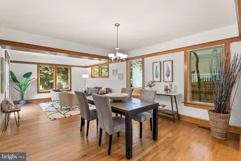 Dining - 601 Ellsworth Dr, Silver Spring, MD 20910 photo 3 of 4