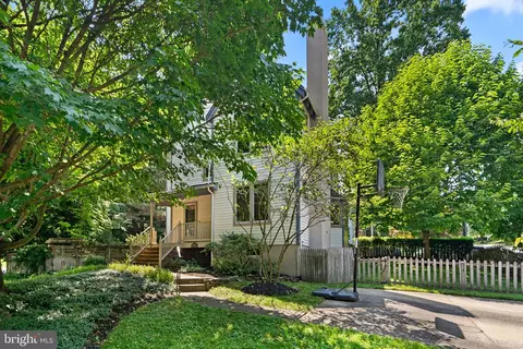 Exterior - 601 Ellsworth Dr, Silver Spring, MD 20910 photo 11 of 11