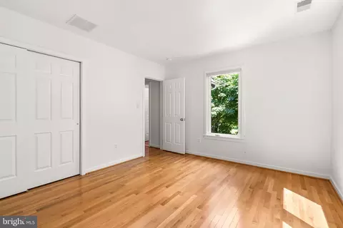 Bedroom - 601 Ellsworth Dr, Silver Spring, MD 20910 photo 6 of 6