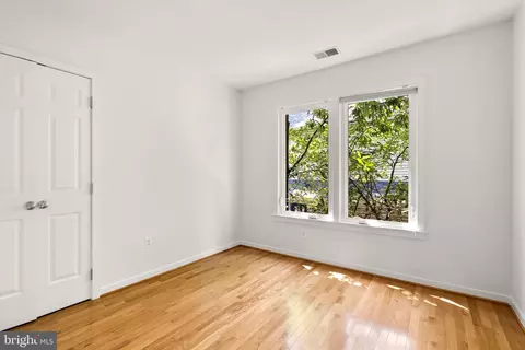 Bedroom - 601 Ellsworth Dr, Silver Spring, MD 20910 photo 4 of 6