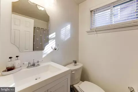 Bath - 10018 Greenock Rd, Silver Spring, MD 20901 photo 1 of 2