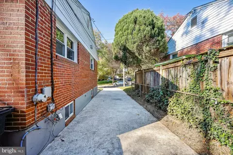 Exterior - 908 Whitehall St, Silver Spring, MD 20901 photo 6 of 14