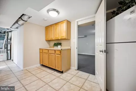 Entry Way - 908 Whitehall St, Silver Spring, MD 20901 photo 3 of 5