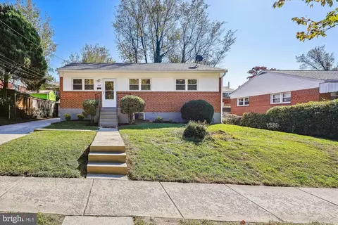 Exterior - 908 Whitehall St, Silver Spring, MD 20901 photo 7 of 14