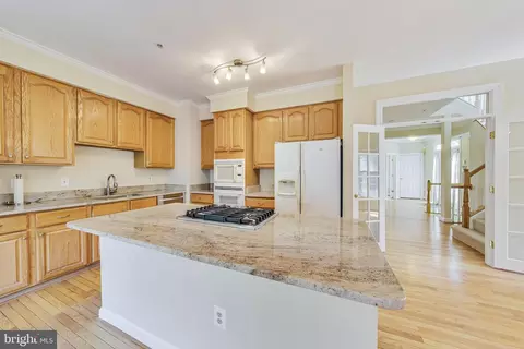 2142 Elm Tree Ln, Silver Spring, MD 20906 photo 10
