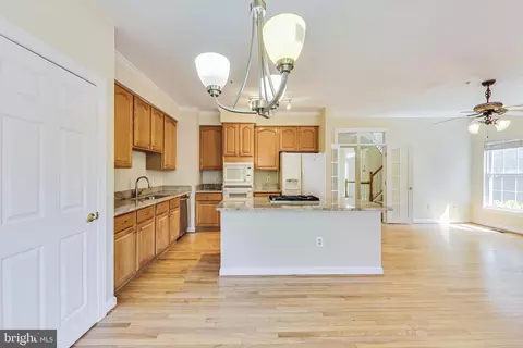 2142 Elm Tree Ln, Silver Spring, MD 20906 photo 9
