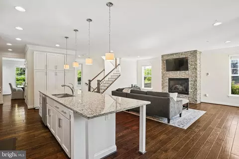 1207 Sweetbay Pl, Silver Spring, MD 20906 photo 13