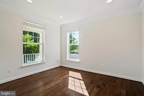 1207 Sweetbay Pl, Silver Spring, MD 20906 photo 5