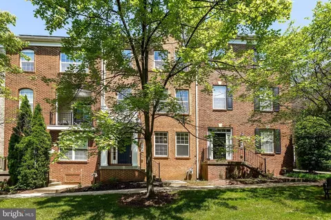 563 Pelican Ave, Gaithersburg, MD 20877