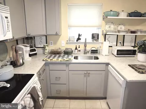 Kitchen - 2948 Strauss Ter, Silver Spring, MD 20904 photo 1 of 3